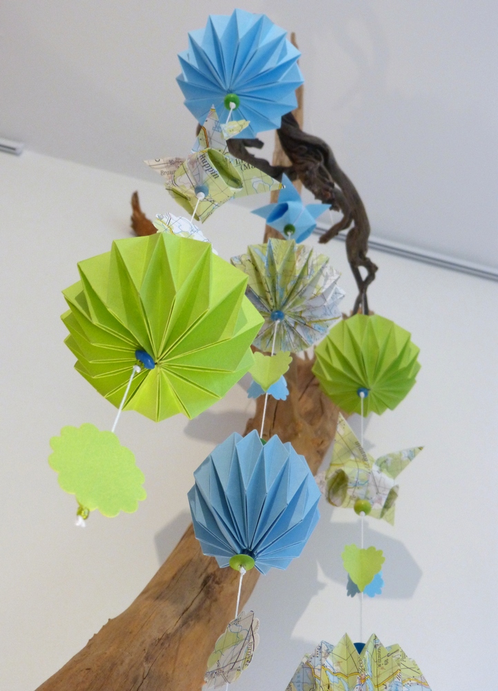 Mobile en bleu et vert
