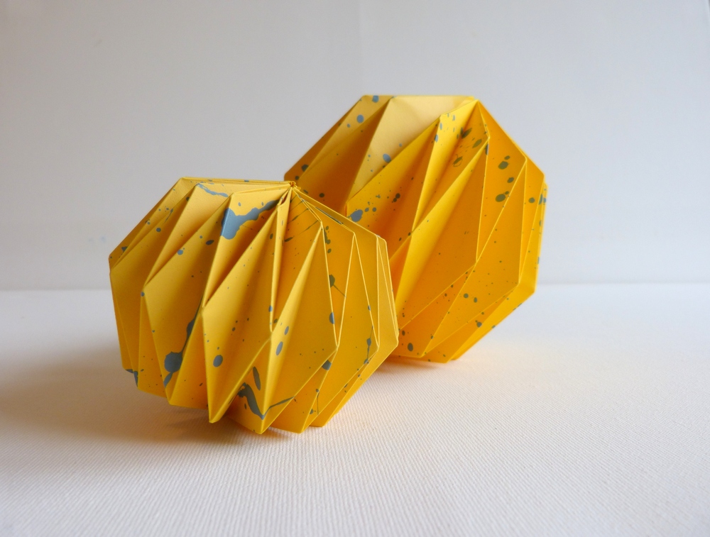 Mobile boule jaune