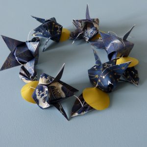 Guirlande de tulipes bleu marine et jaune (vendu)