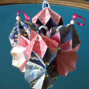 Diamants de Noël fushia et bleu marine